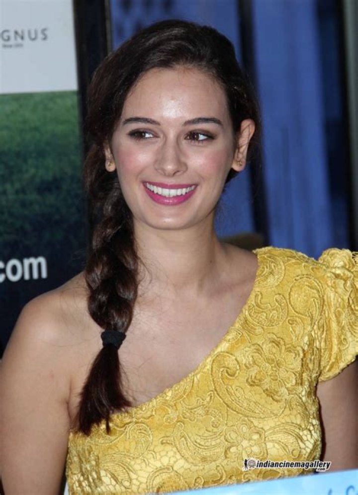 Evelyn Sharma Evelyn Sharma