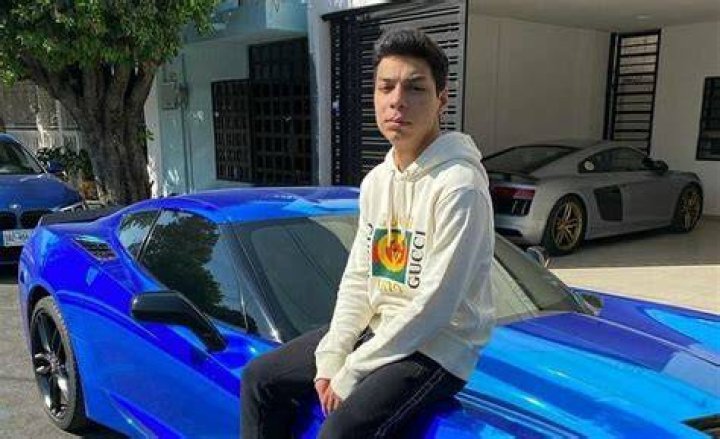 Yair17 Net Worth